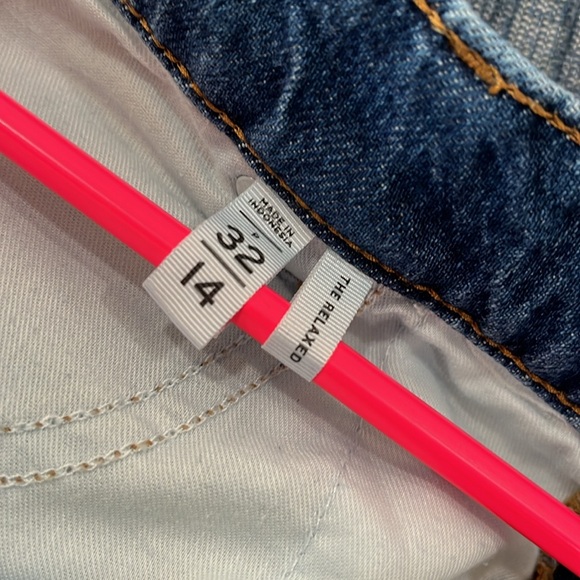 LOFT The Relaxed High Rise  Jeans, Size 14 - Picture 8 of 12